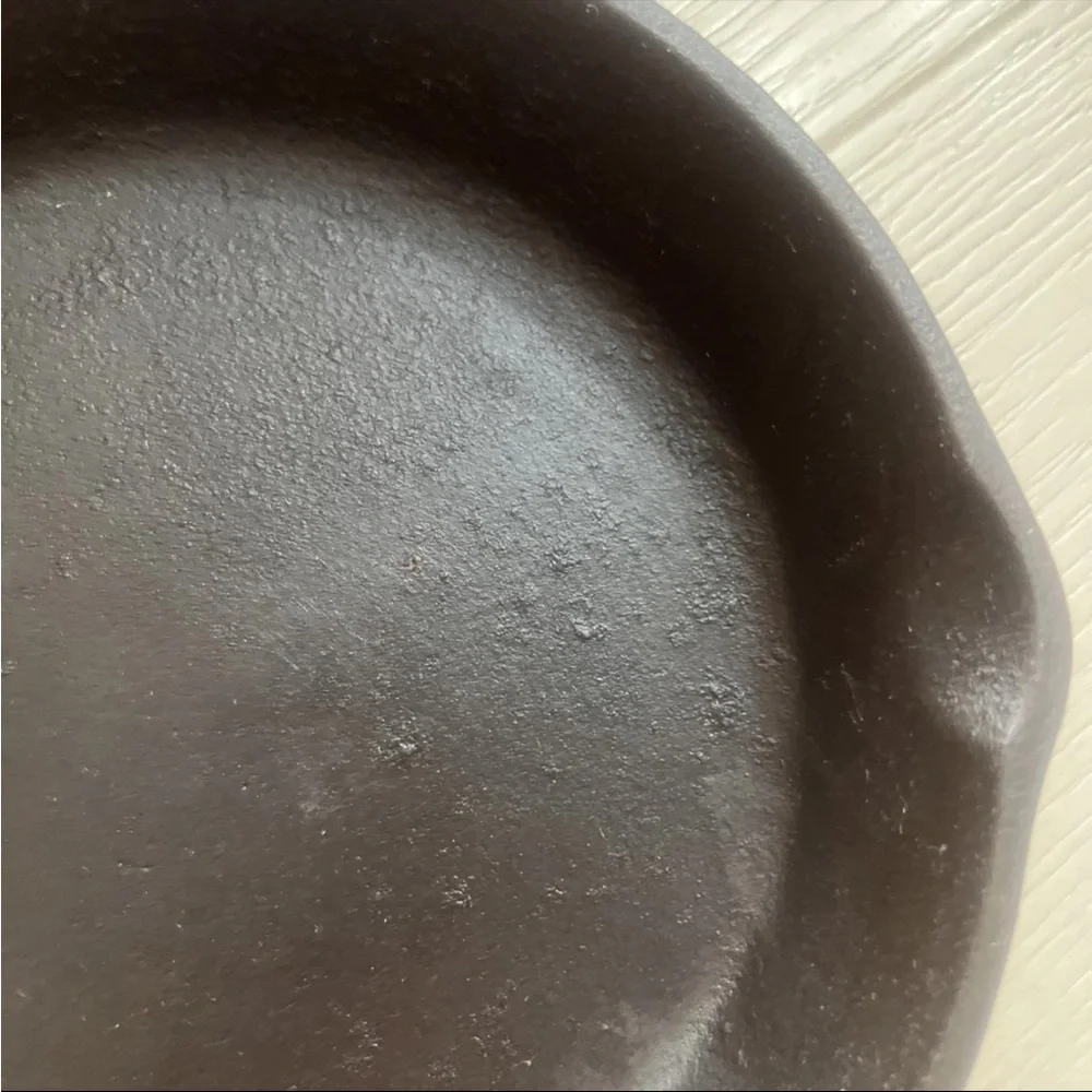 Vintage Lodge #3 4D Cast Iron Skillet 6” Double Pour Spouts 3 Knotched